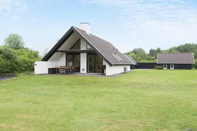 Image de Belle maison à Spøttrup avec cuisine