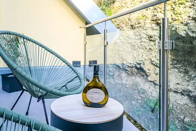 Image de Moderne Helle Ferienwohnung mit Balkon