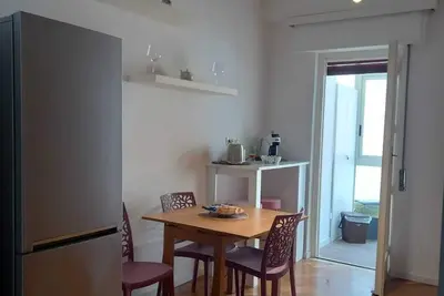 Image de Cozy House on Syracuse street 10 renovated accessorized