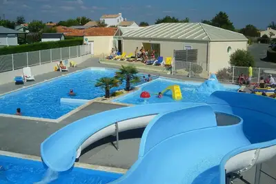 Image de Posadom, Mobil Home 82 avec piscine