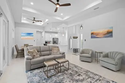 Sunset Estate near Venice Beach