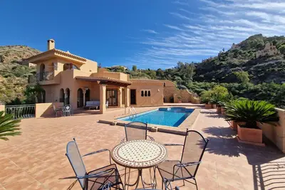 Spectacular mountain views in a romantic location. Close to Mojacar beaches.