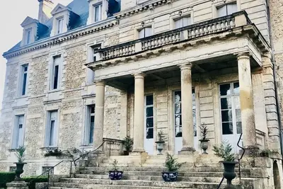 Image de Location Grand Appartement Meublé Dans un Château Prés de Langon