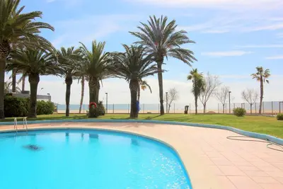 Image de Holiday Center 2303 Apartamento en primera línea de mar y con piscina en Santa Margarita (Roses).