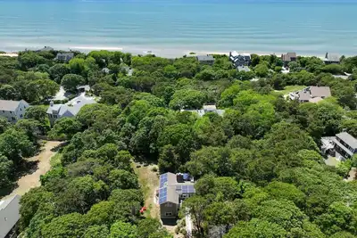 Image de Short walk to Bayside Beach!