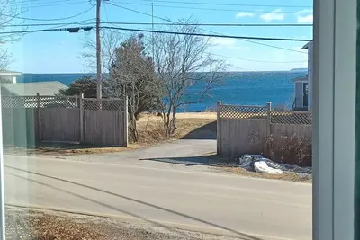 Image de Brand new, charming and bright 2 Br, 1 Ba Studio with view to the open ocean