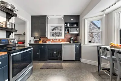 Image de Family-friendly 4b home w/ office, fenced-in yard, & gas fireplace