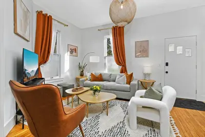 Image de The Warm Hug House -Walkable and Oh-So-Cozy!