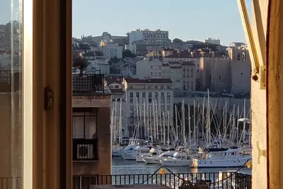 Image de 3 pièces pour 4 voyageurs maximum, vue vieux port, proche Panier et Mucem