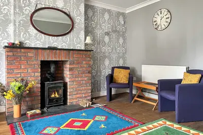 Image de Escape to our pet-friendly haven nestled in the heart of Carmarthen.
