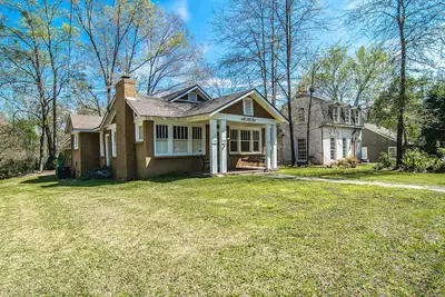 Image de Belhaven Beauty  3br/2ba Near Belhaven College & Med Center