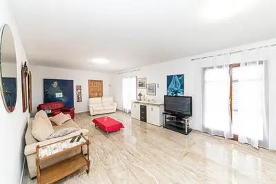 Image de Appartement confortable de 2 chambres à.