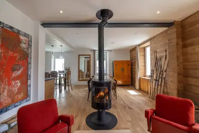 Image de Chalet La Llyre Vallorcine dans la vallée de Chamonix, près des remontées mécaniques et du train