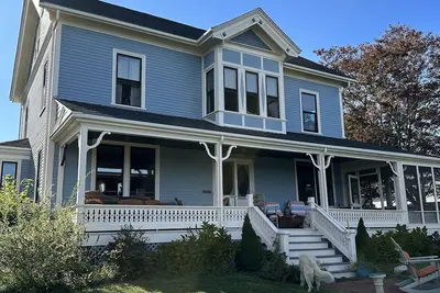 Image de Waterview Elegant Jamestown Home 15% End Of Summer Discount + 15% Week Discount