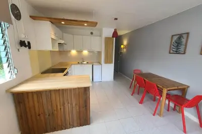 Image de Très Joli F2, Situé sur la Marina de la Pointe du Bout aux Trois-ilets