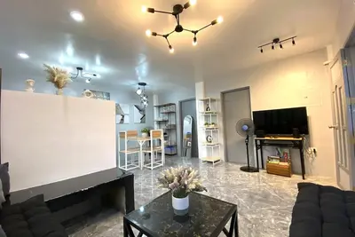 Image de Can Accommodate up to 10 Guests - Near Virac Airport