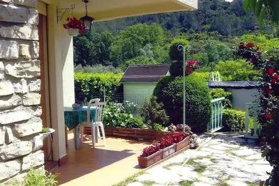Image de 2 Bedroom Apartment in Pierrerue