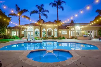 Image de Luxe & Spacious Oasis: Pool/Spa, Tennis, Mini Golf