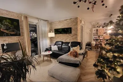 Image de Appartement cosy dernier étage en face de la gare Rer/Sncf Massy