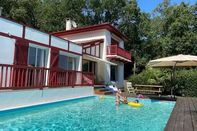 Image de Maison Ciboure 3' des plages - Vue Montagne - 12 pers