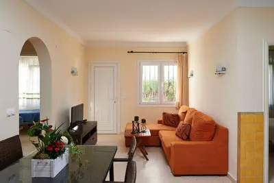 Image de Azalea by Oliva Nova