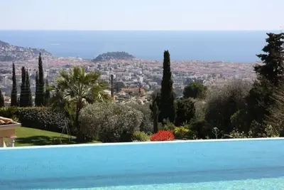 Luxueuse Villa contemporaine magnifique vue mer\nNice, Alpes-Maritimes, France
