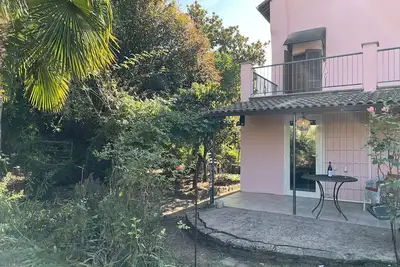Image de Comfortable home surrounded by Piedmontese nature, with large garden.