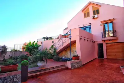 Image de Vacation home with dog boarding