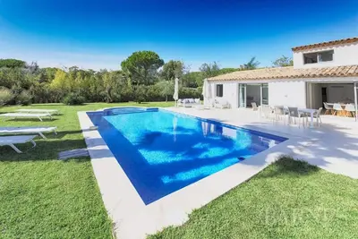 Image de Villa contemporaine neuve plage a pieds piscine chauffée