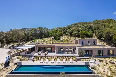 Image de Sublime Villa Vue Mer Panoramique - ACCÈS Plage À Pied, Piscine, CINÉMA