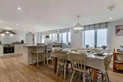 Image de Orford Cottage - Trois Chambres Maison, Couchages 6