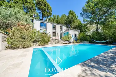 Image de Villa avec piscine à Gémenos permettant de rayonner dans la région de Provence