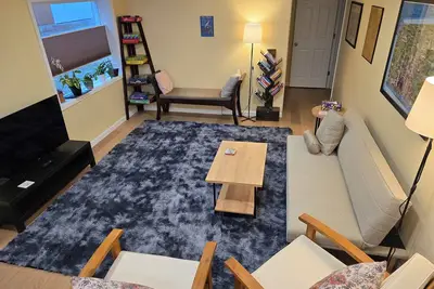 Image de Prof's Place: by Iu Stadium, Griffy Lake/Woods