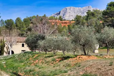 Image de Ancien mas Ă louer Ă Aix-en-Provence, au pied de la Sainte Victoire