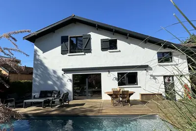 Image de Villa basquaise avec piscine