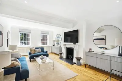 Image de 4 bedroom home by Buckingham Palace