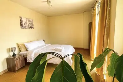 [Cathedral View] 150m2 3br 2ba + Netflix + Parking