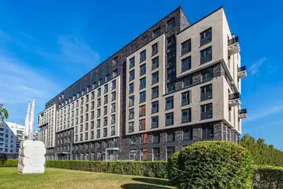 Image de Moderne Wohnung In Einer Stadt mit Futuristischen Skylines