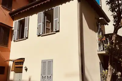 Image de Friendly Africa Room in downtown Como near lake, funicular, train and bus stop
