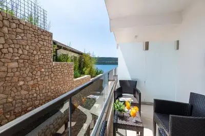 Image de Novum-Hotel - Standard Triple Room with Balcony and Side Sea View 3