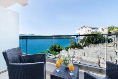 Image de Novum-Hotel - Double or Twin Room with Balcony and Side Sea View 4