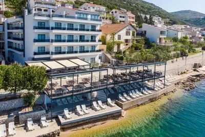 Image de Novum-Hotel - Double or Twin Room with Balcony and Side Sea View 2