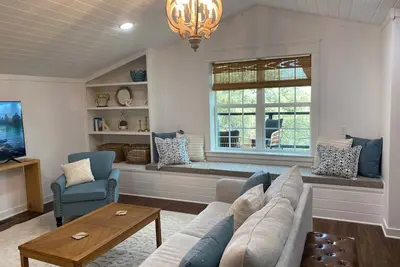 Restful Country View near Waco w/deck!