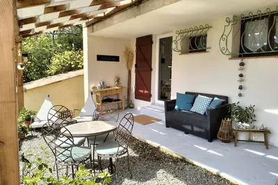 Image de Studio Avec Terrasse au Calme