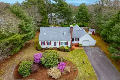 Image de Craigville beach nearby, family retreat