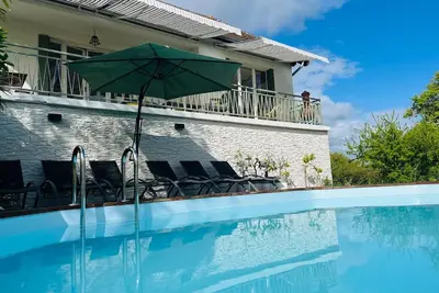 Image de Villa piscine chauffée avec vue panoramique en Bourgogne à 2h de Paris