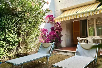 Image de N289 - Numana, two-room apartment with garden