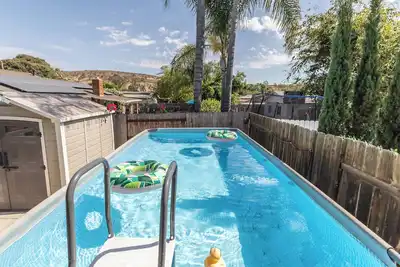 Image de Cozy Home with Pool/Hot Tub-25 minutes to the Beach