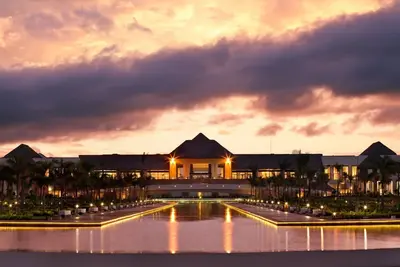 Image de All-Inclusive Bliss w/ Casino Nights: Your Punta Cana Gateway, Dining Experience