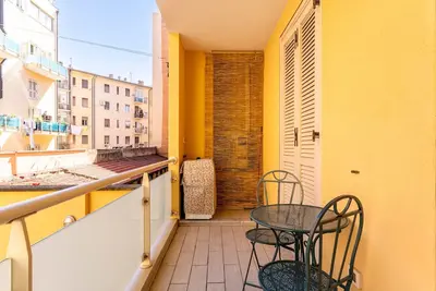 Image de Little Venice Bright Apartment with Balcony!